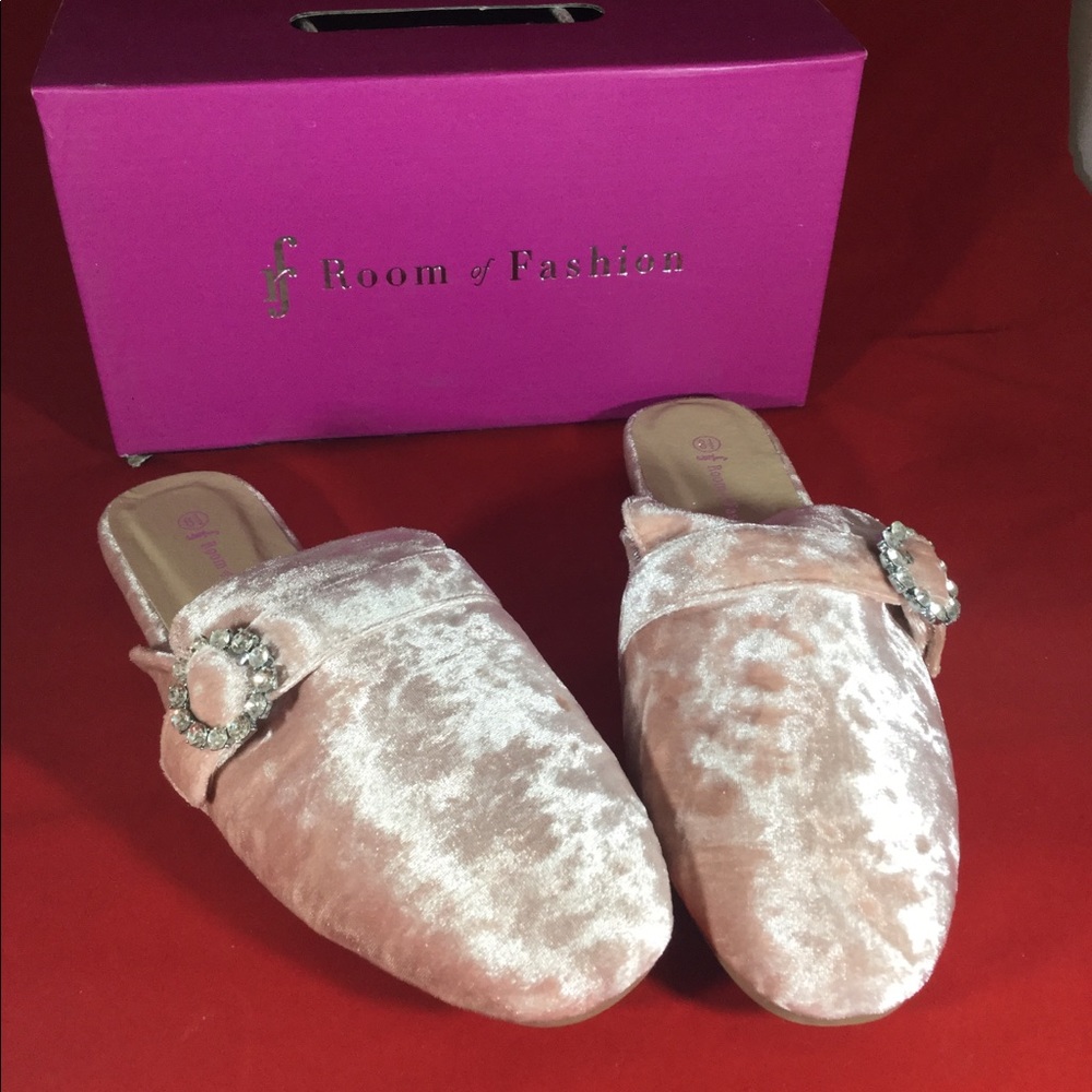 Room of Fashion Low Heel Slip On Loafer Sz 8.5 NIB